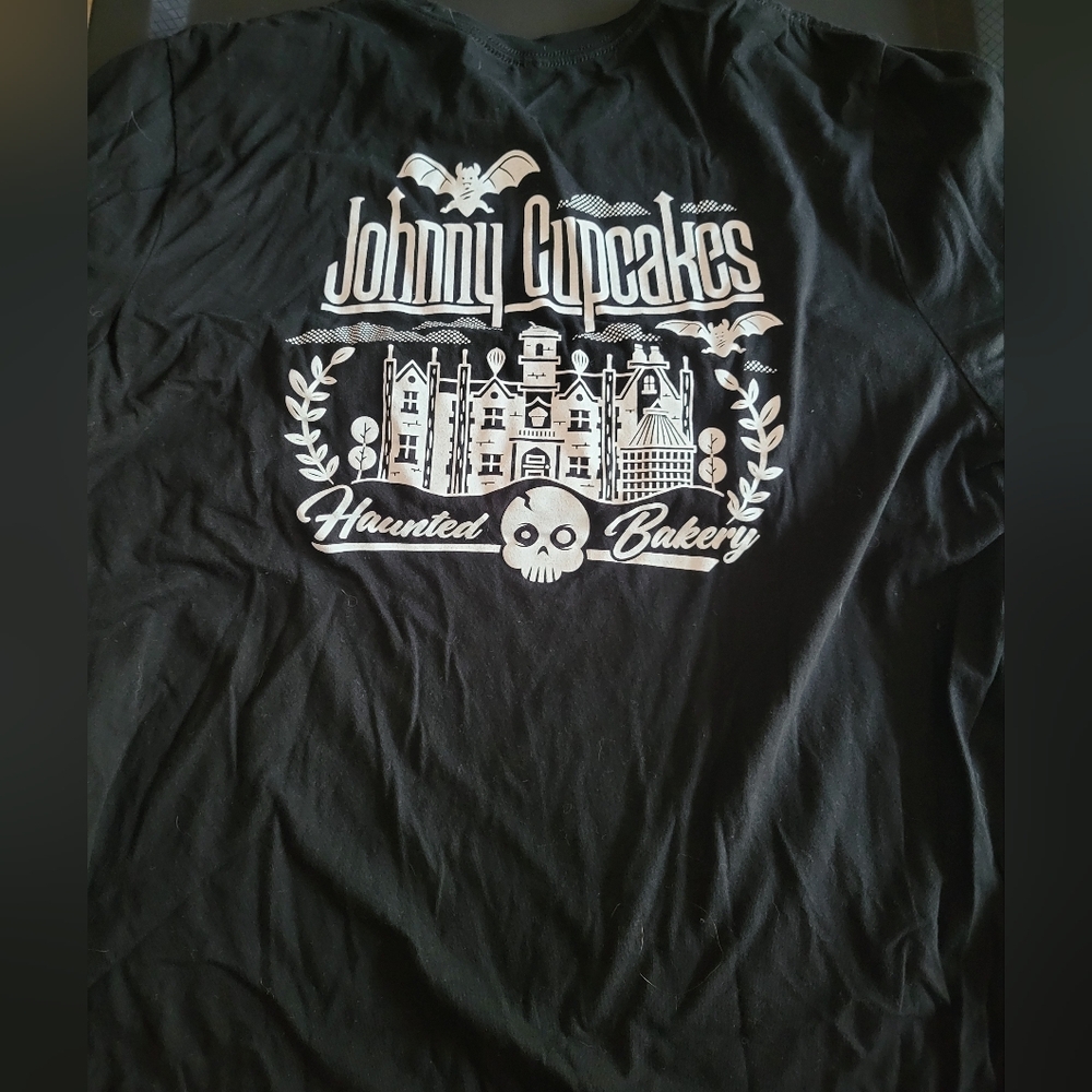 Johnny Cupcakes- Shirt
